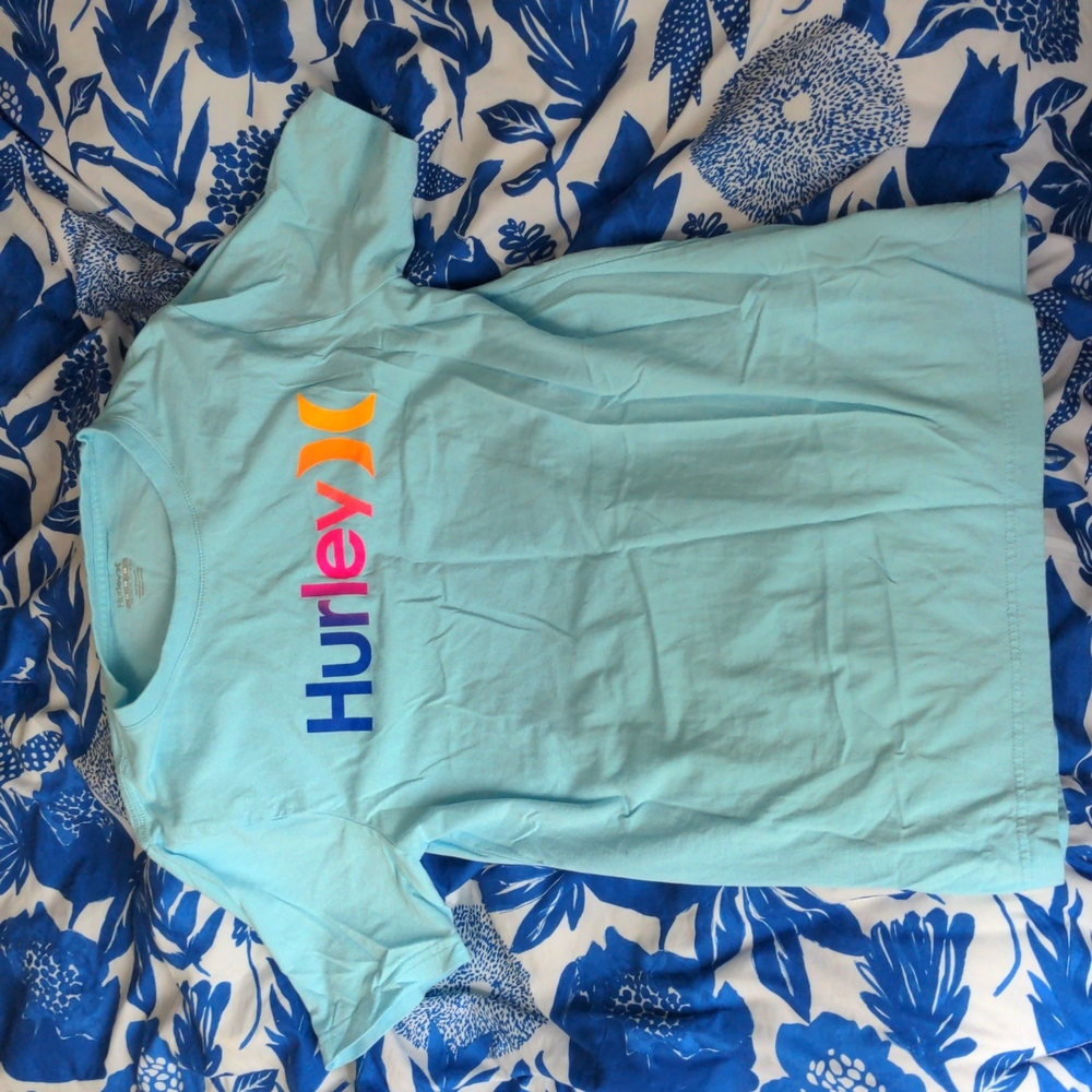 Hurley t-shirt
